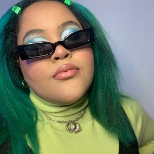 Meet your Posher, Amaya